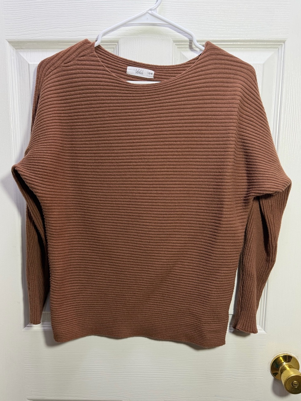 TALULAH Ribbed Crewneck Sweater in Warm Brown
